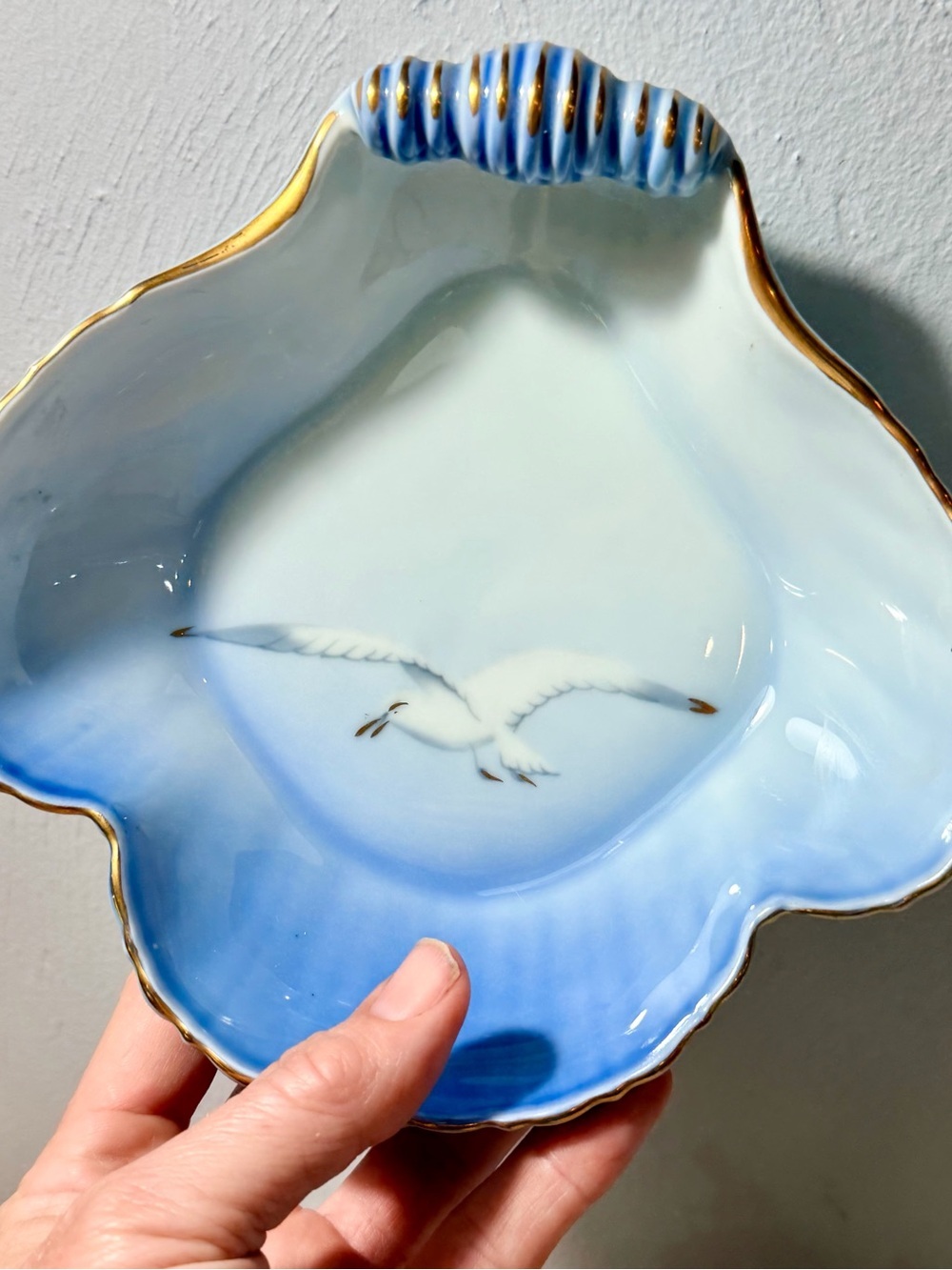 Vintage B&G Copenhagen Porcelain Shell Dish, Blue Ombre Seagull Gold Trim - Picture 8 of 13